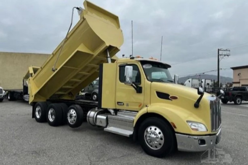 2020_PETERBILT_579
